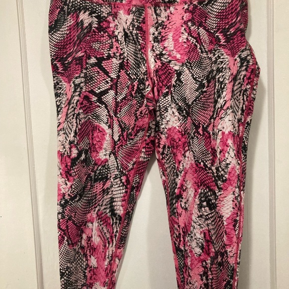 Leggings pink and black snake print - Picture 3 of 4